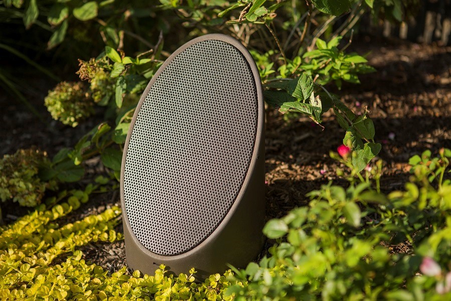 experience-outdoor-entertainment-with-coastal-source-landscape-speakers